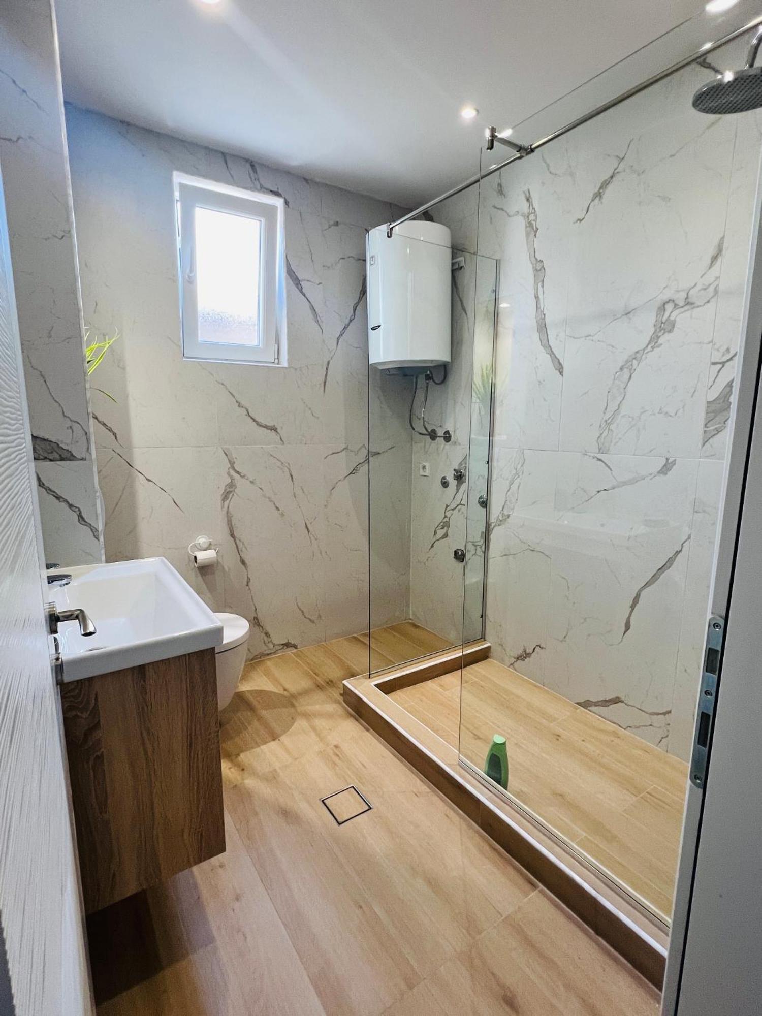 Apartment Luxury Explorer Подгориця Екстер'єр фото